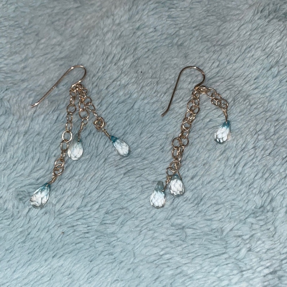 Droplet dangly earrings